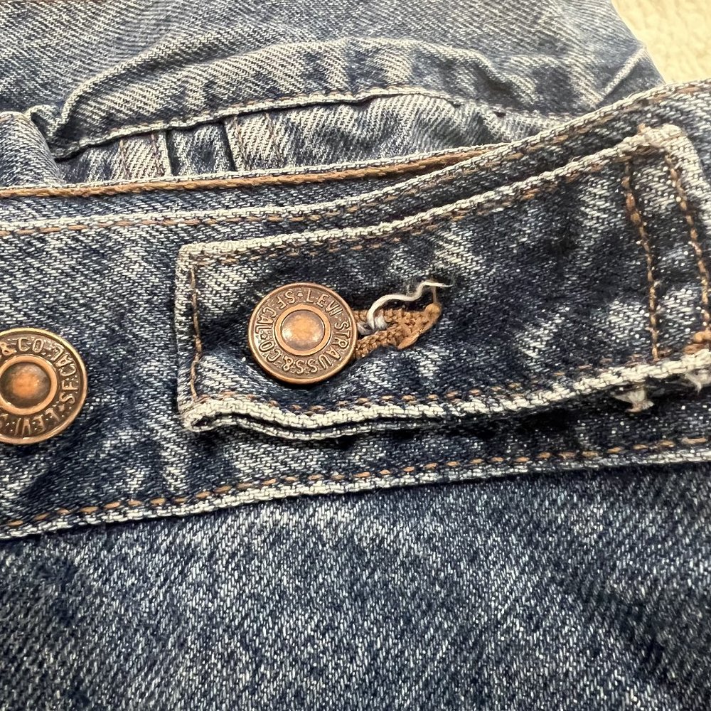 Vintage Levi's denim jacket with leather collar men's size L - Picture 11 of 14